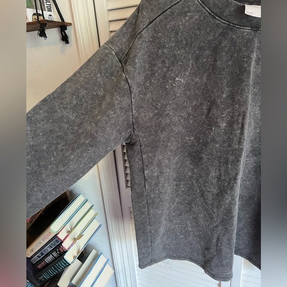 All In Motion- Large Light Weight Sweater Charcoal Acid Wash Grey oversized - Picture 4 of 7